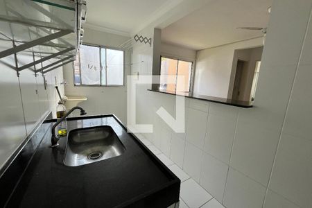 Cozinha e Área de Serviço de apartamento para alugar com 2 quartos, 42m² em Vila Urupês, Suzano
