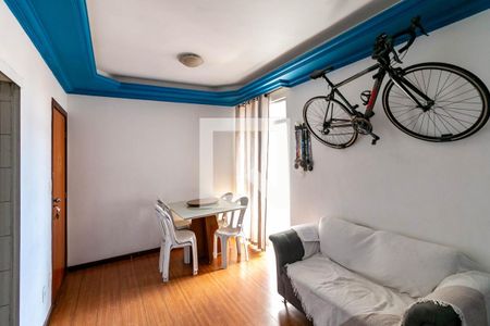 Sala de apartamento à venda com 3 quartos, 73m² em Padre Eustáquio, Belo Horizonte