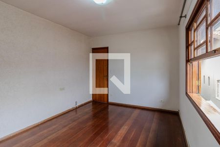 Quarto 1 de casa para alugar com 3 quartos, 254m² em Jardim Londrina, São Paulo