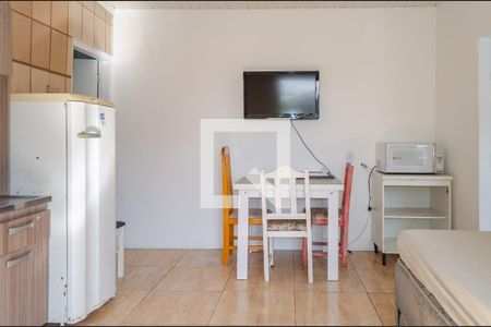 Sala / Cozinha de apartamento para alugar com 1 quarto, 40m² em Ponta das Canas, Florianópolis