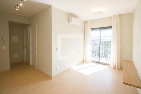 Sala de apartamento para alugar com 2 quartos, 44m² em Santo Amaro, São Paulo
