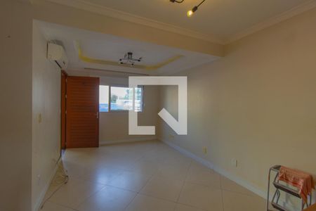 Sala de casa de condomínio para alugar com 3 quartos, 98m² em Mato Grande, Canoas