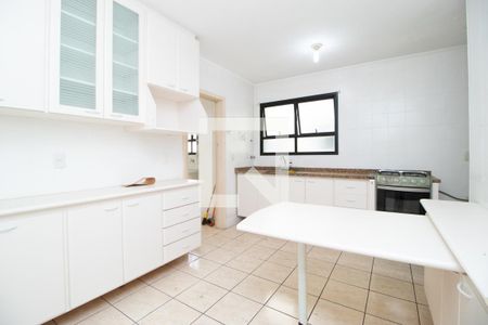 Cozinha de apartamento para alugar com 3 quartos, 126m² em Vila Bastos, Santo André
