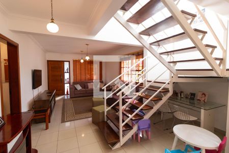Salas de casa à venda com 3 quartos, 185m² em Nova Campinas, Campinas