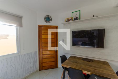 Sala de casa de condomínio à venda com 2 quartos, 130m² em Nonoai, Porto Alegre
