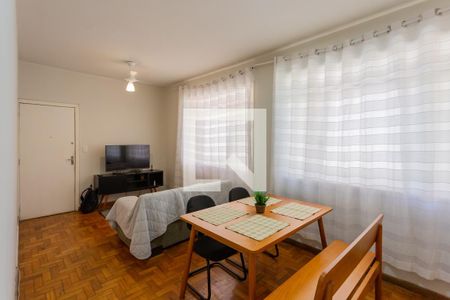 Sala de apartamento para alugar com 3 quartos, 82m² em Vila Paris, Belo Horizonte