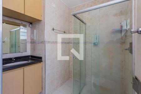Banheiro de apartamento para alugar com 3 quartos, 82m² em Vila Paris, Belo Horizonte