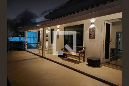 Casa à venda com 4 quartos, 470m² em Badu, Niterói