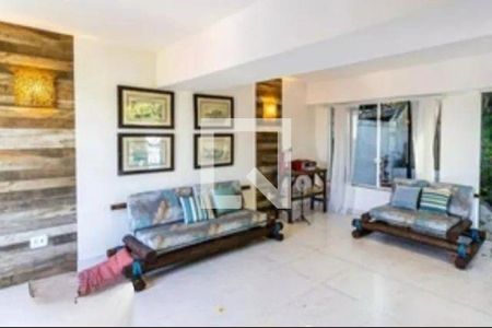 Casa à venda com 4 quartos, 470m² em Badu, Niterói