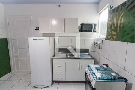 Sala/Cozinha de kitnet/studio para alugar com 1 quarto, 34m² em Ipiranga, São José