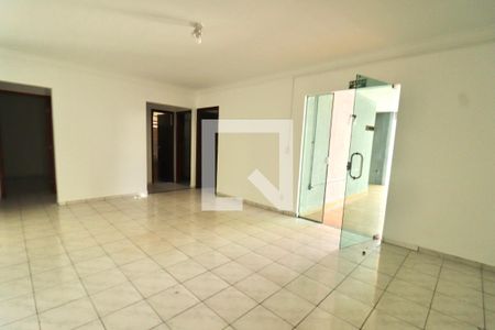 Sala de casa para alugar com 5 quartos, 250m² em Setor Marista, Goiânia