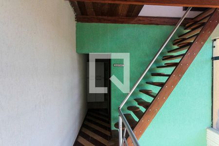 Corredor de casa para alugar com 2 quartos, 64m² em Vila Primavera, São Paulo