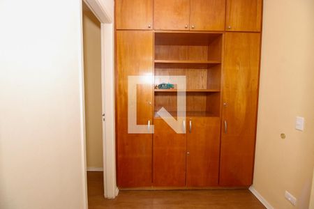 Corredor de apartamento para alugar com 2 quartos, 74m² em Vila Andrade, São Paulo