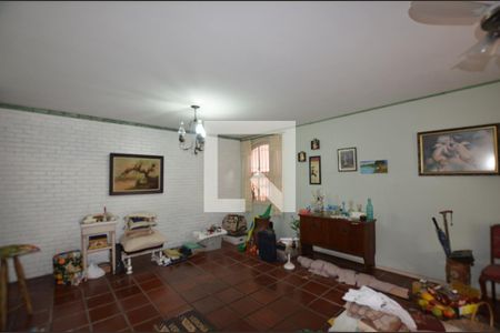 Sala de casa para alugar com 3 quartos, 350m² em Jardim Sulacap, Rio de Janeiro