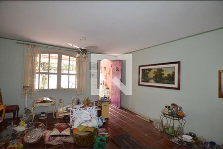 Sala de casa para alugar com 3 quartos, 350m² em Jardim Sulacap, Rio de Janeiro