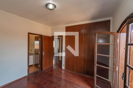 Suite  de casa à venda com 3 quartos, 200m² em Parque São Quirino, Campinas