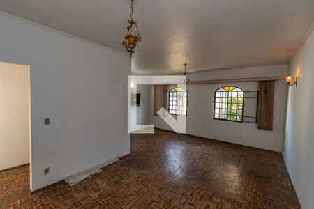 Sala de Estar  de casa à venda com 3 quartos, 200m² em Parque São Quirino, Campinas