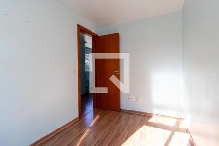 Quarto 1 de apartamento para alugar com 3 quartos, 57m² em Fazendinha, Curitiba