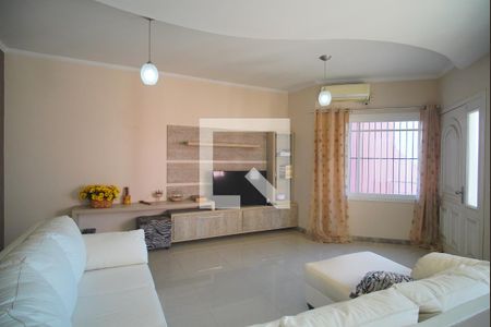 Sala de casa à venda com 3 quartos, 236m² em Canudos, Novo Hamburgo