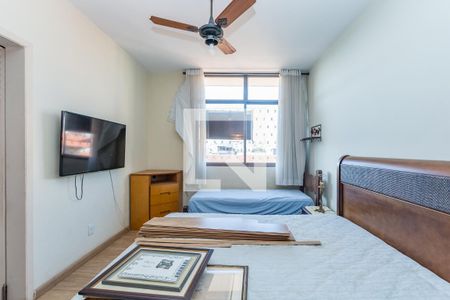 Suíte de apartamento para alugar com 3 quartos, 120m² em Coração Eucarístico, Belo Horizonte