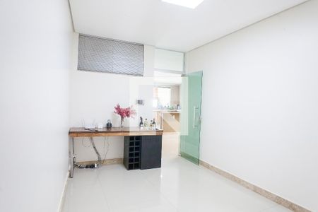 sala de casa à venda com 3 quartos, 320m² em Santa Rita, Nova Lima