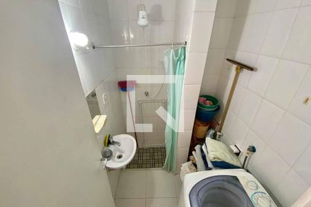 Banheiro de kitnet/studio para alugar com 1 quarto, 28m² em Centro, Rio de Janeiro