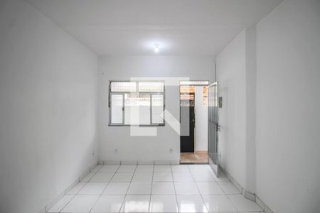 Sala de casa para alugar com 2 quartos, 94m² em Cabral, Nilópolis