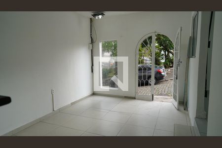 Sala de casa para alugar com 2 quartos, 60m² em Pechincha, Rio de Janeiro