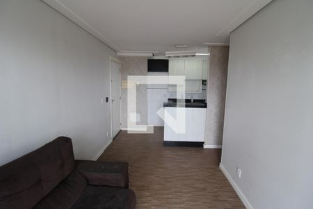 Sala / Cozinha de apartamento para alugar com 2 quartos, 50m² em Parque Edu Chaves, São Paulo