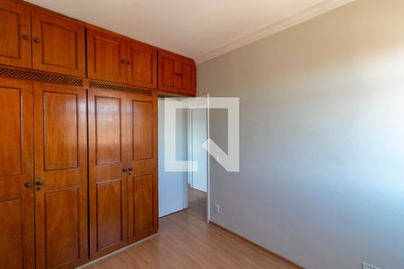 Quarto 1 de apartamento para alugar com 2 quartos, 55m² em Nova Suíça, Belo Horizonte