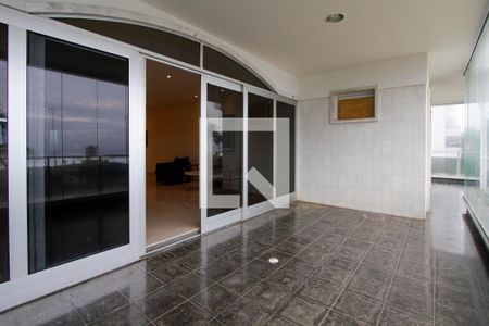 Varanda de apartamento para alugar com 4 quartos, 225m² em Barra da Tijuca, Rio de Janeiro