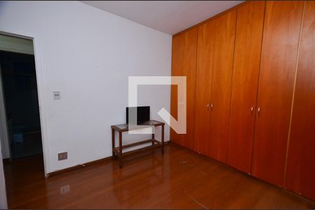 Quarto 1 de apartamento para alugar com 3 quartos, 100m² em Santa Efigênia, Belo Horizonte