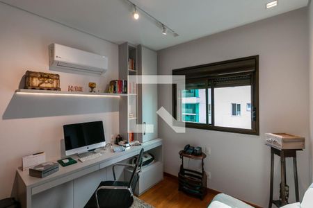 Quarto de apartamento à venda com 2 quartos, 73m² em Lourdes, Belo Horizonte