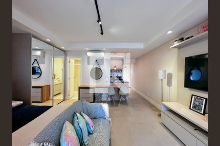 Sala/Quarto de kitnet/studio para alugar com 0 quarto, 43m² em Brooklin, São Paulo