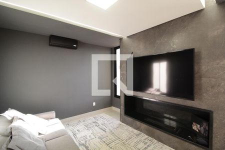 Casa de condomínio para alugar com 260m², 4 quartos e 3 vagasSala