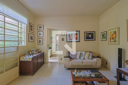 Sala de casa à venda com 4 quartos, 360m² em Santa Tereza, Belo Horizonte