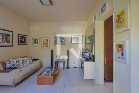 Casa à venda com 4 quartos, 360m² em Santa Tereza, Belo Horizonte