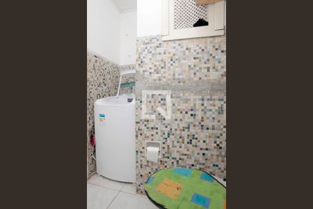 Banheiro de kitnet/studio à venda com 1 quarto, 20m² em Centro Histórico, Porto Alegre