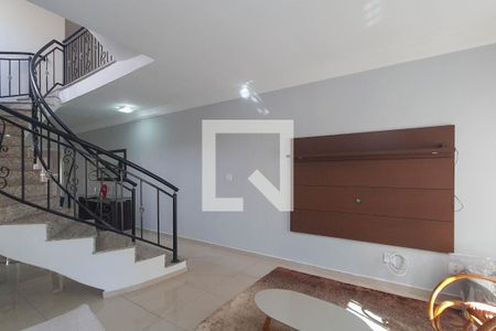 Sala de casa à venda com 4 quartos, 200m² em Água Fria, São Paulo