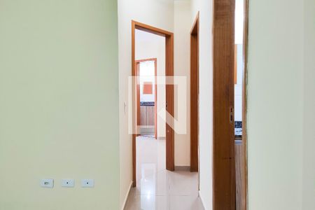 Corredor de apartamento para alugar com 2 quartos, 48m² em Vila Pires, Santo André