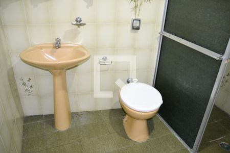 Banheiro de casa para alugar com 1 quarto, 70m² em Barcelona, São Caetano do Sul