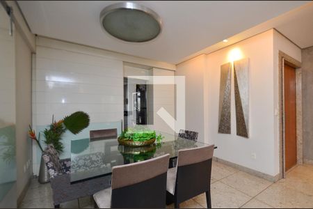 Sala de jantar de apartamento para alugar com 4 quartos, 130m² em Santa Efigênia, Belo Horizonte