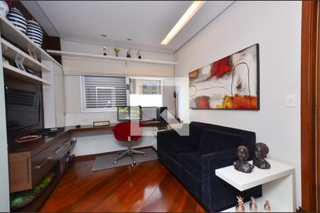 Escritorio de apartamento para alugar com 4 quartos, 130m² em Santa Efigênia, Belo Horizonte