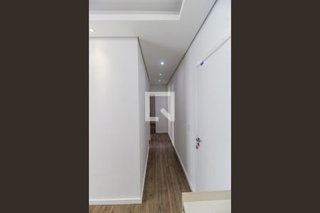 Corredor de apartamento para alugar com 2 quartos, 58m² em Votupoca, Barueri