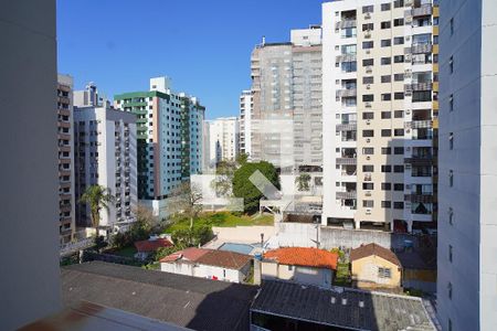 Suíte 1 - Vista de apartamento para alugar com 3 quartos, 127m² em Centro, Florianópolis