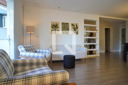 Sala de apartamento para alugar com 3 quartos, 127m² em Centro, Florianópolis