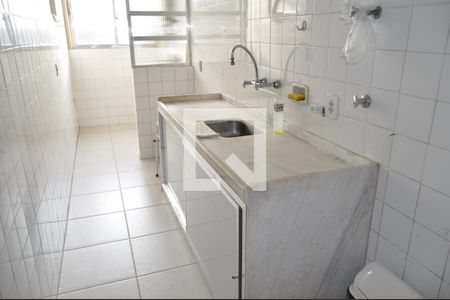 Cozinha de apartamento à venda com 2 quartos, 74m² em Sampaio, Rio de Janeiro