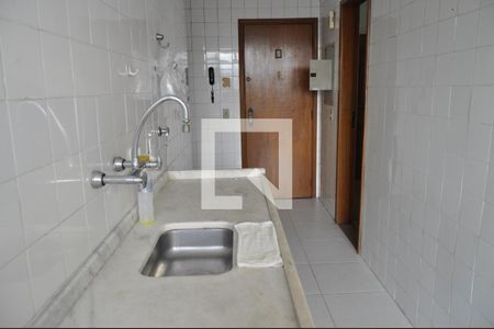 Cozinha de apartamento à venda com 2 quartos, 74m² em Sampaio, Rio de Janeiro