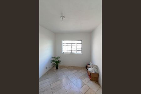 Quarto  2 de casa para alugar com 3 quartos, 112m² em Álvaro Camargos, Belo Horizonte