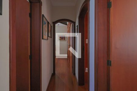 Corredor de apartamento à venda com 3 quartos, 184m² em Sagrada Família, Belo Horizonte